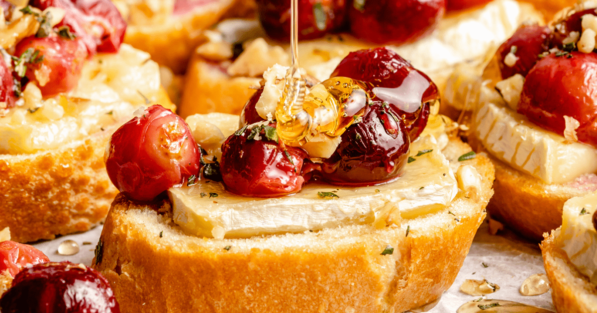 Roasted Grape and Brie Crostini (guaranteed crowd-pleaser!)
