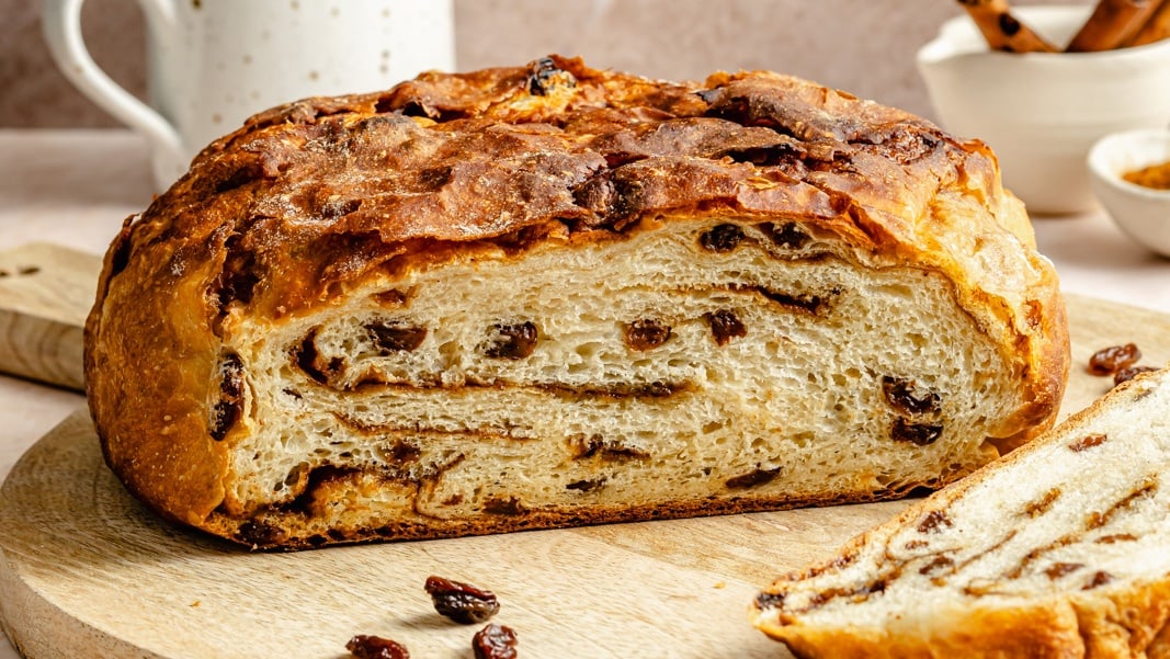 Perfect Cinnamon Raisin Artisan Bread (no kneading required!)
