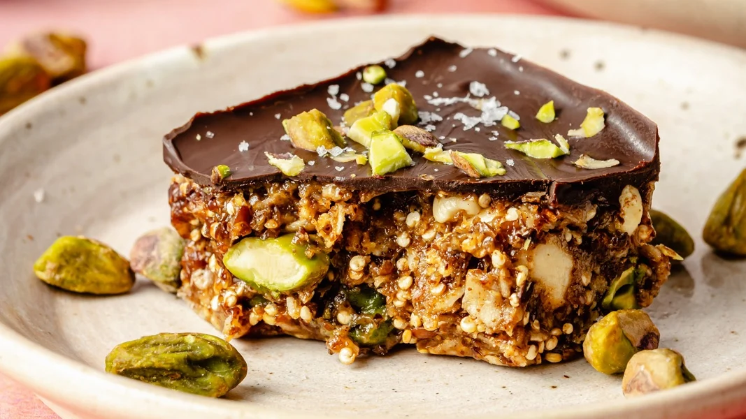 No Bake Chocolate Quinoa Crunch Bars (fiber & protein-packed!)