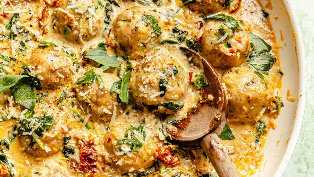 Chicken Florentine Meatballs (with extra veggies + 35g of protein!)
