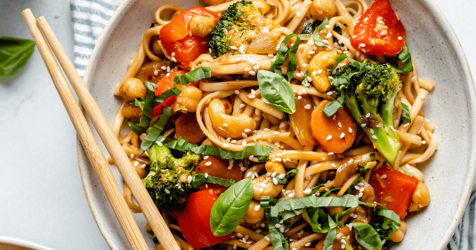 30-Minute Vegan Stir Fry Sesame Noodles (15g of protein!)