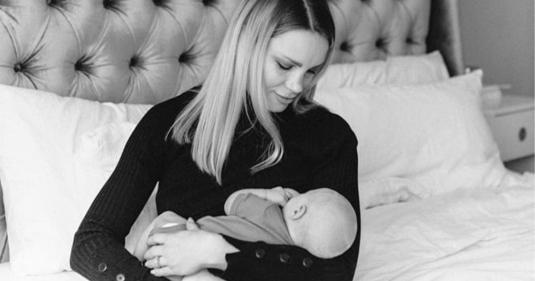 The Best Snacks for Breastfeeding (homemade & store-bought favs!)