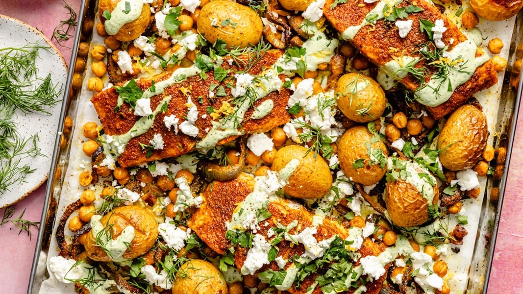 Easy Sheet Pan Salmon and Potatoes (almost 40g of protein)