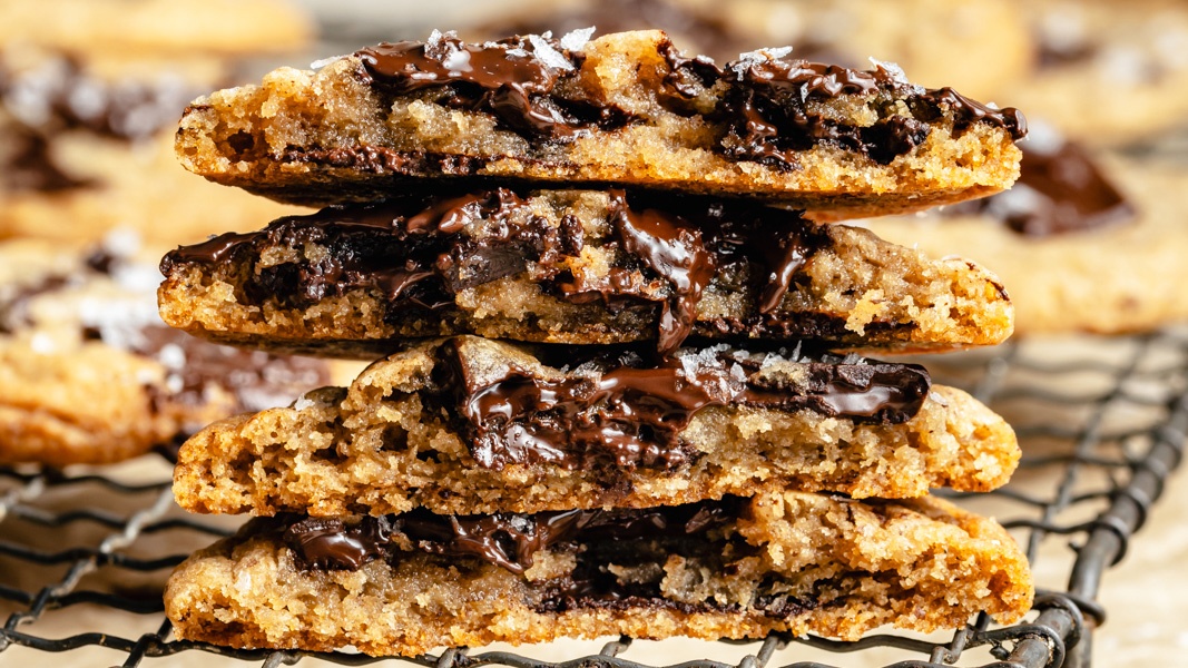 Chewy Brown Butter Banana Chocolate Chunk Cookies