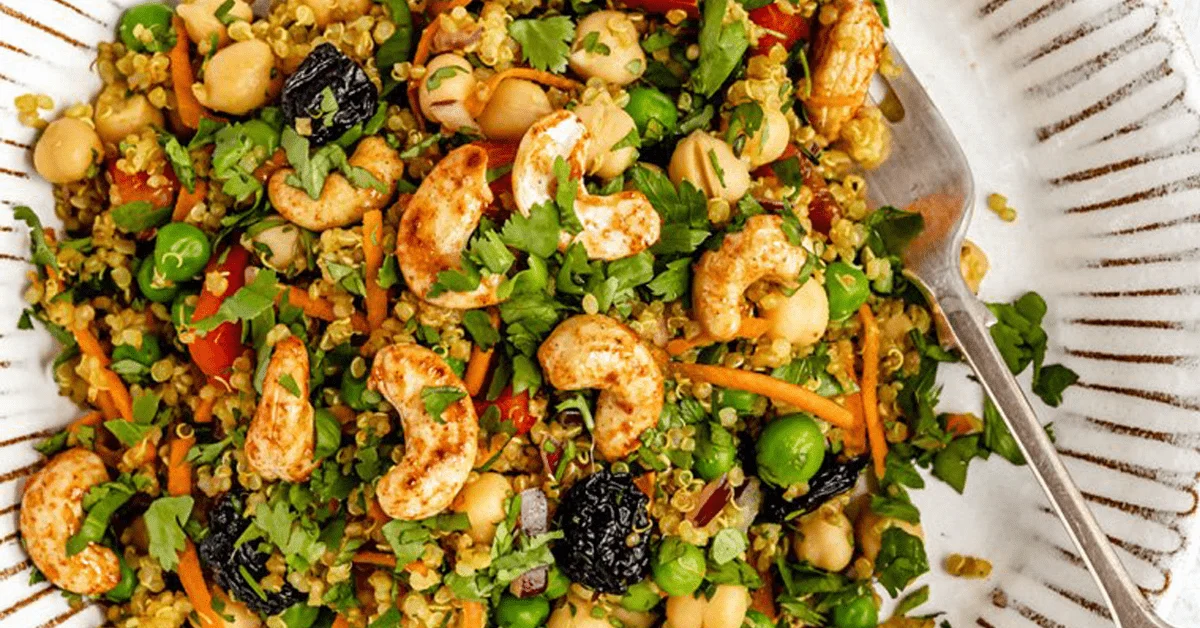 Curry Cashew Chickpea Quinoa Salad (over 15g of protein!)