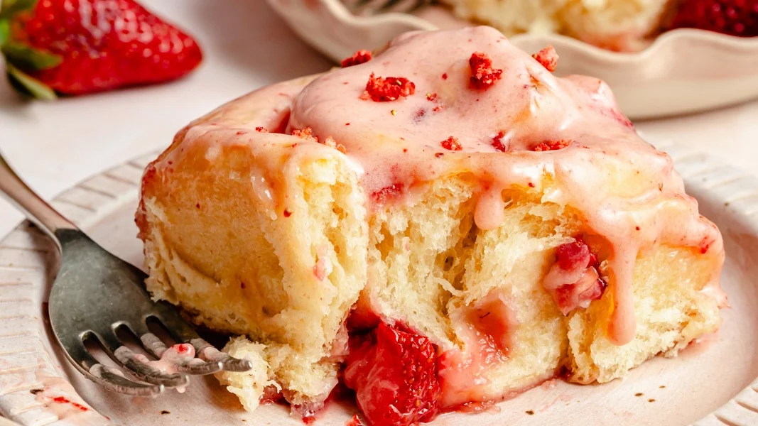 Pillowy Soft Strawberry Sweet Rolls